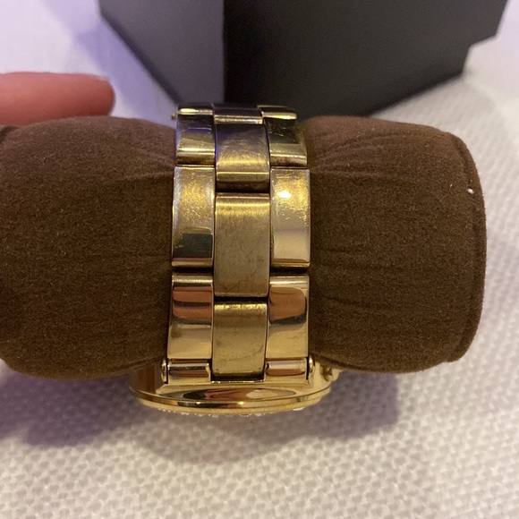 Michael Kors Women’s Gold-Tone Stainless Steel Watch - Picture 5 of 6